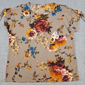 Lavish Beige Floral Short Sleeve Top
